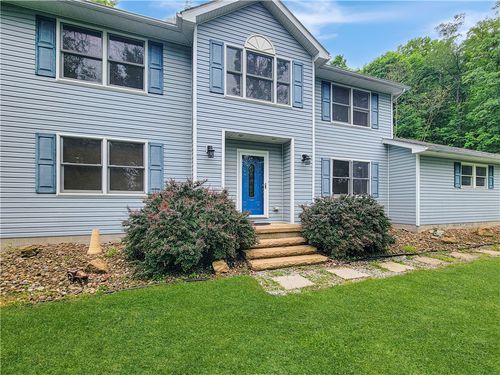 130 Lewis St, Ambridge, PA, 15003-1243 | Card Image