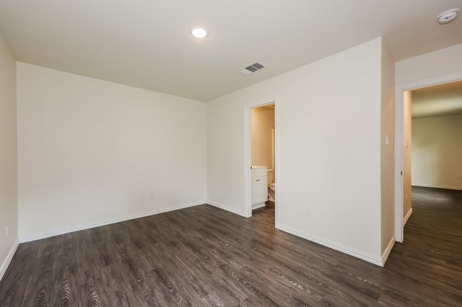 1304 N Brazos Ave, House other with 3 bedrooms, 2 bathrooms and null parking in Cleburne TX | Image 11
