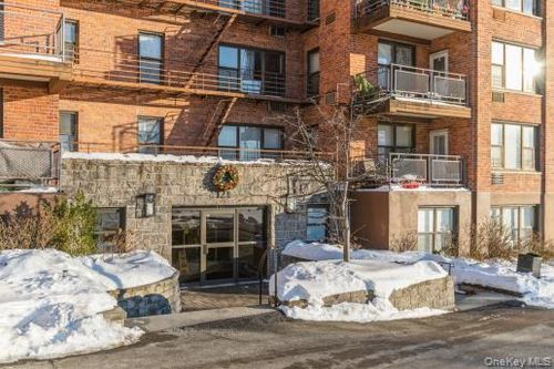 apt-5f-121 S Highland Ave, Ossining, NY, 10562-5851 | Card Image