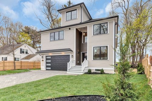 34 Golden Ave, Arlington, MA, 02476-7065 | Card Image