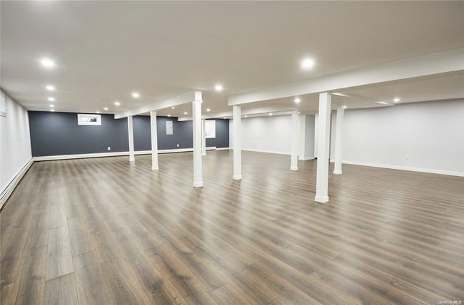 170 Laurel Ln, House other with 4 bedrooms, 3 bathrooms and null parking in Syosset NY | Image 18