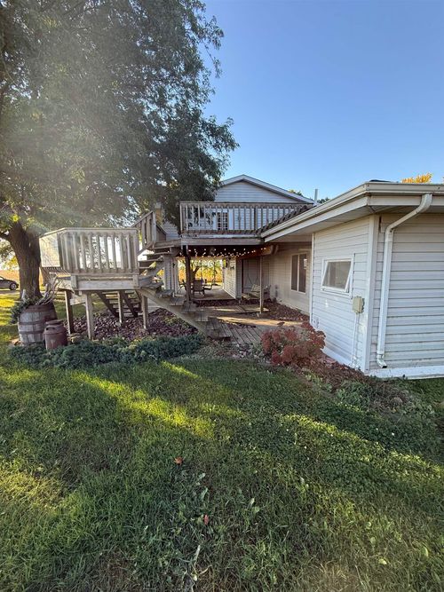 1566 590th St, Storm Lake, IA, 50588-7532 | Card Image