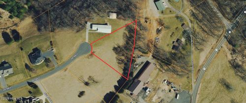 2 Doctors St, Sparta, NC, 28675-9247 | Card Image