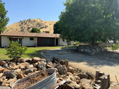 32425 Success Valley Dr, Porterville, CA, 93257-9641 | Card Image