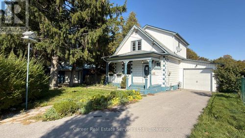995 Cedar St, Oshawa, ON, L1J3R5 | Card Image