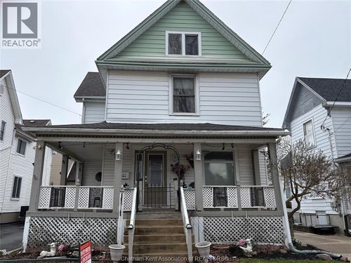 282 Queen St, Chatham, ON, N7M2H4 | Card Image