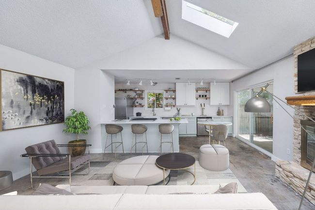 1715 Mearns Meadow Blvd, House other with 3 bedrooms, 2 bathrooms and null parking in Austin TX | Image 5