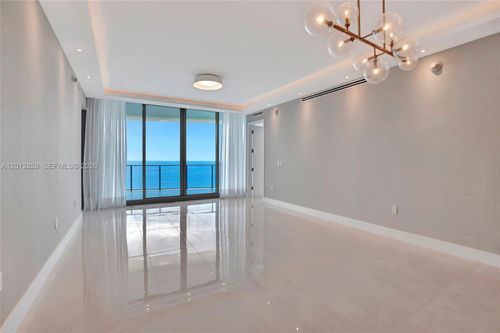 3804-15701 Collins Ave, Sunny Isles Beach, FL, 33160-5390 | Card Image