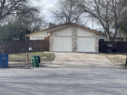 809 Plumpton Dr, Austin, TX, 78745-5527 | Card Image
