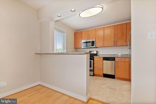 301-2001 Allen Pl Nw, WASHINGTON, DC, 20009-1507 | Card Image