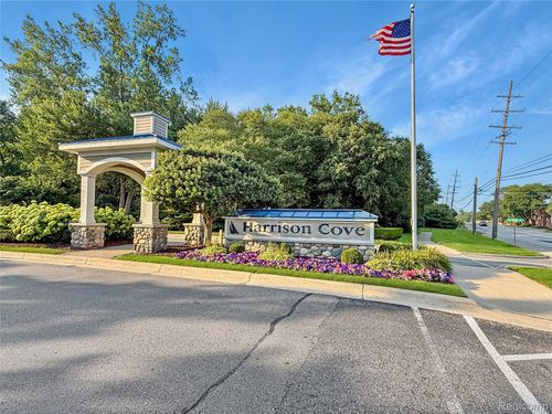 25945 Waterway Dr, Harrison Township, MI, 48045-3064 | Card Image