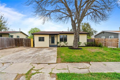 1022 Whitaker Dr, Corpus Christi, TX, 78412-3511 | Card Image