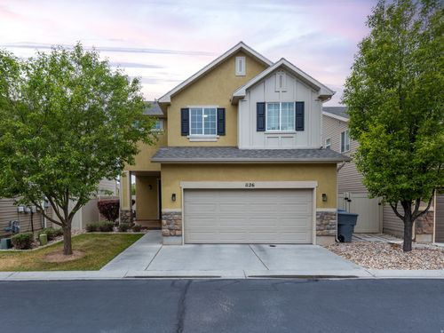 1126 W Stonehaven Dr, North Salt Lake, UT, 84054-5033 | Card Image