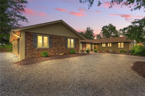 251 Myers Ln, Allison Park, PA, 15101-5029 | Card Image