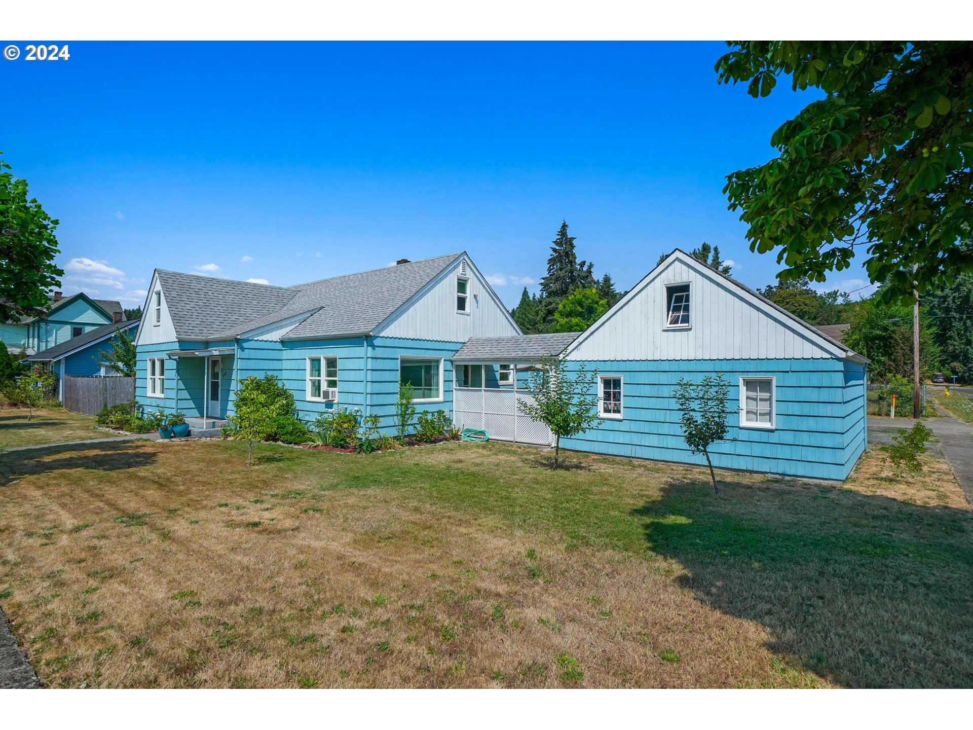 Birch Ave, Cottage Grove, OR 97424