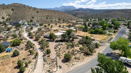 1122 W Diamond Valley Dr, St. George, UT, 84770-6006 | Card Image
