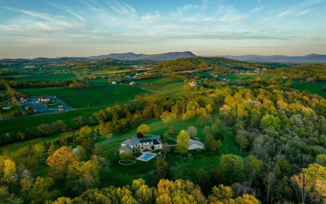 1582 N River Rd, House other with 4 bedrooms, 5 bathrooms and null parking in MOUNT CRAWFORD VA | Image 6