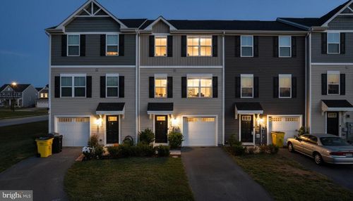 272 Rhea Dr, MARTINSBURG, WV, 25403-1747 | Card Image