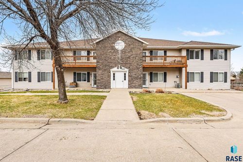 202-3300 W Miles Pl Place, Sioux Falls, SD, 57108 | Card Image