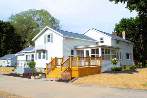 829 Moscow Rd, Hamlin, NY, 14464-9711 | Card Image