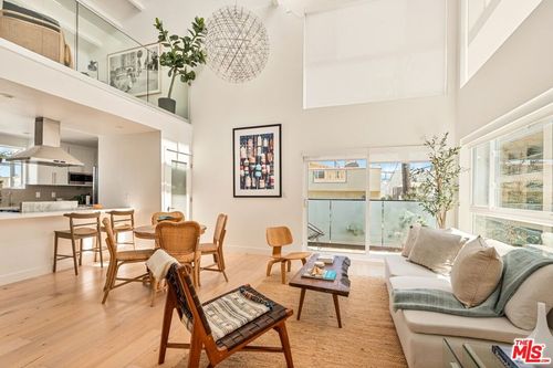 4-14 Reef St, Marina del Rey, CA, 90292-6725 | Card Image