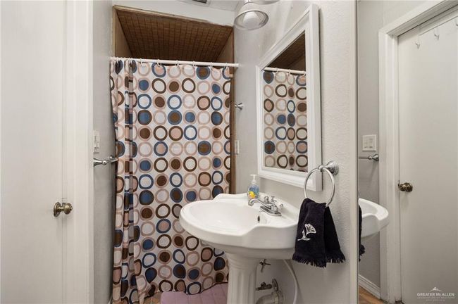 View of bathroom | Image 7