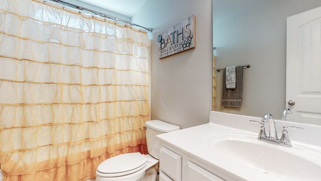 Downstairs full bathroom with tub/shower combo | Image 21