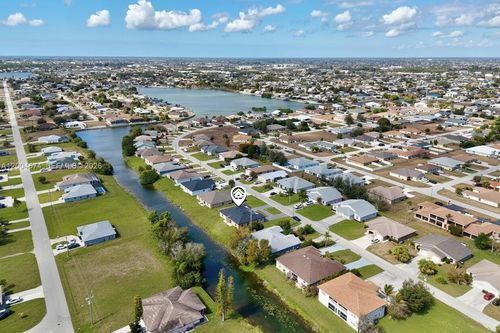 542/544 Se 6th Ter, Other City - In The State Of Florida, FL, 33990 | Card Image