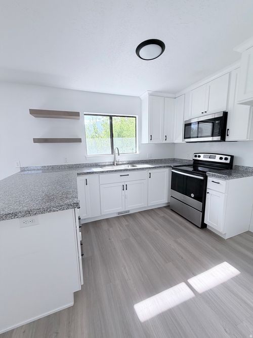 227 West Ln, Provo, UT, 84601-3960 | Card Image