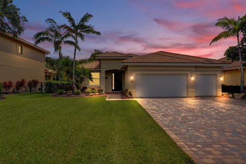 8490 Lyons Ranches Rd, Boynton Beach, FL, 33472-4411 | Card Image