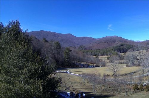3 Summit View Pkwy, Spruce Pine, NC, 28777 | Card Image