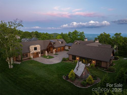 93 N Snow Ridge Dr, Hendersonville, NC, 28792-0050 | Card Image