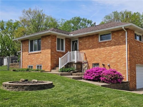 125 Oliver Dr, White Oak, PA, 15131-1941 | Card Image