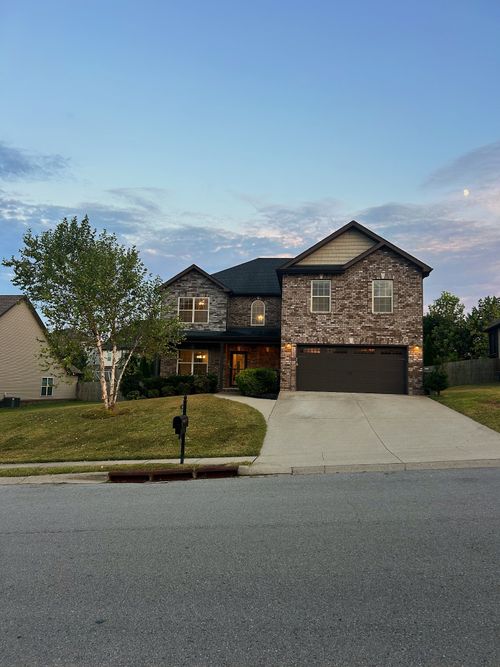166 Melbourne Dr, Clarksville, TN, 37043-1586 | Card Image