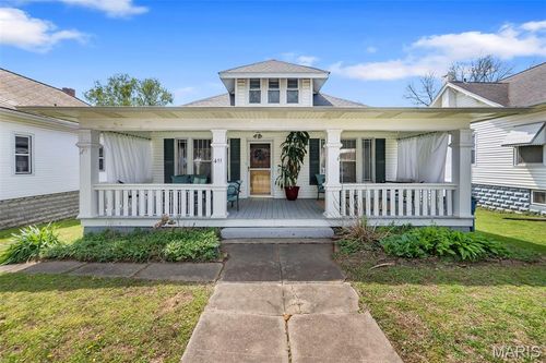 411 E Maple St, Scott City, MO, 63780-2702 | Card Image