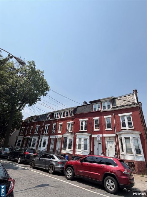 33 S 12th Street, Newark, NJ, 07107 | Card Image