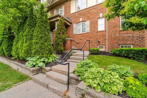 6-580 Shoreline Dr, Mississauga, ON, L5B0A8 | Card Image