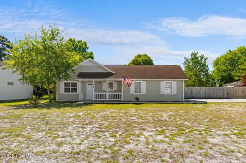300 Foxtrace Ln, Hubert, NC, 28539-4412 | Card Image