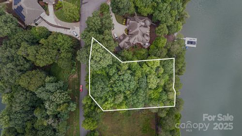 281 Windemere Isle Rd, Statesville, NC, 28677-2092 | Card Image