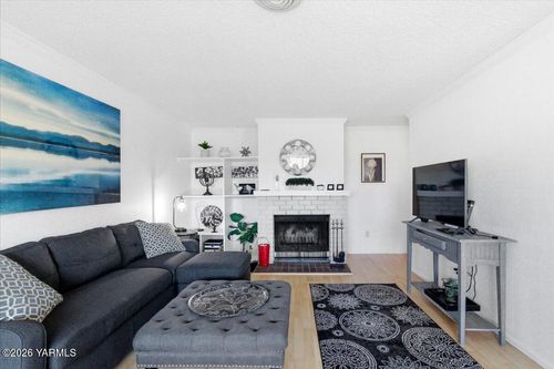 apt-11-701 S 38th Ave, Yakima, WA, 98902-3980 | Card Image