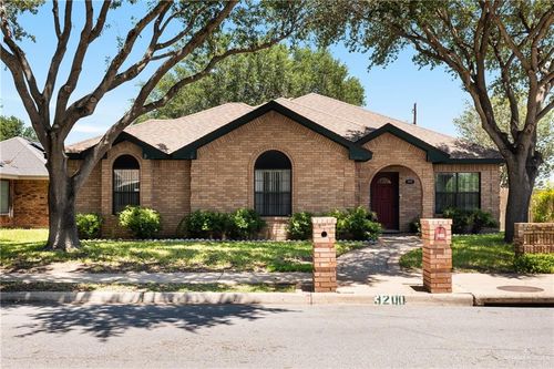 3200 N Cynthia Ln, Mcallen, TX, 78501-9493 | Card Image