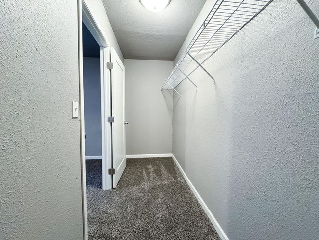 Primary Closet.jpg | Image 15