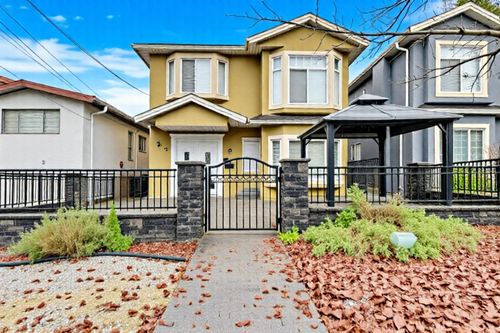 7332 1st St, Burnaby, BC, V3N3S8 | Card Image