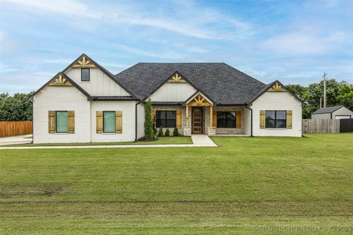 5769 S 256th East Ave, Broken Arrow, OK, 74014-5872 | Card Image