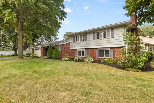 679 Heritage Dr, Greece, NY, 14615-1046 | Card Image