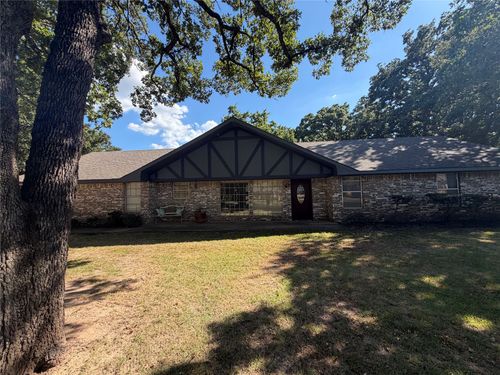 8 Town And Country Cir, Ardmore, OK, 73401-9114 | Card Image