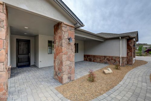 212 E Smoke Tree Ln, Prescott, AZ, 86301-4468 | Card Image