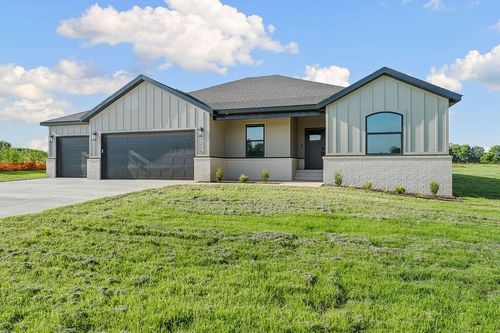 1215 John Renfroe Rd, Pea Ridge, AR, 72751-2210 | Card Image