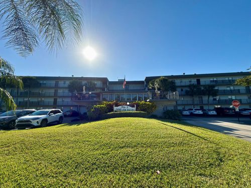 208-9440 Sw 8th Street, Boca Raton, FL, 33428 | Card Image
