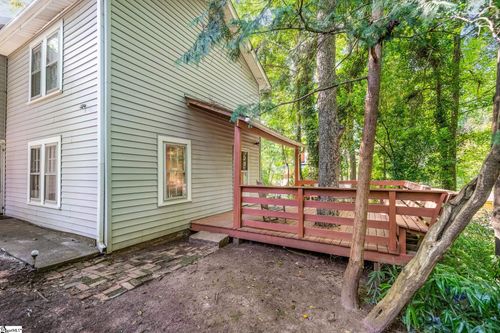16 Converse St, Greenville, SC, 29607-1308 | Card Image